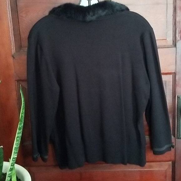 Tribal  sweater - Picture 4 of 4